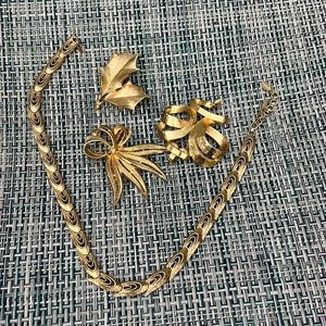 Vintage Monet Necklace Bundle